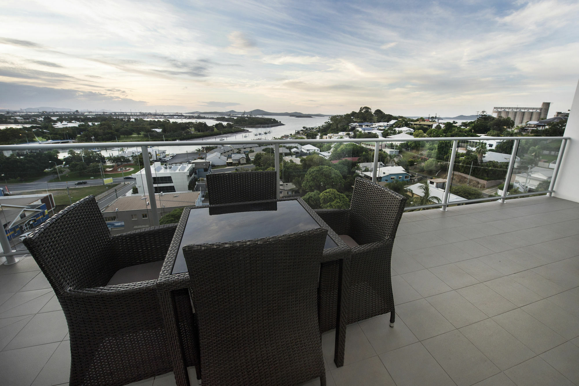 Curtis Central Apartments Official Gladstone Esterno foto
